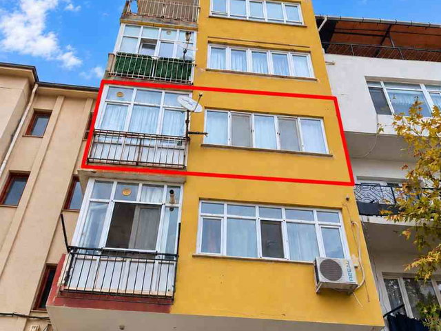 DARICA CAMİ MAHALLESİNDE DENİZ MANZARALI 2+1 ARA KAT DAİRE