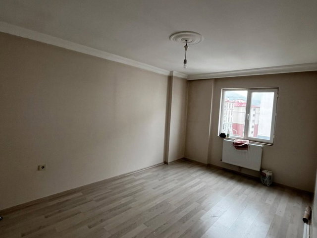 REMAX İLKE'DEN KAVAK KONUTLARI'NDA 3+1 KİRALIK DAİRE