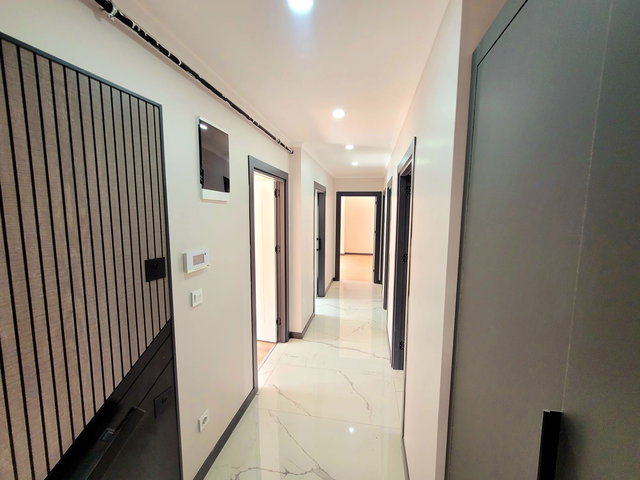 KARTAL PETROLİŞ YENİ BİNADA SATILIK 3+1 BALKONLU