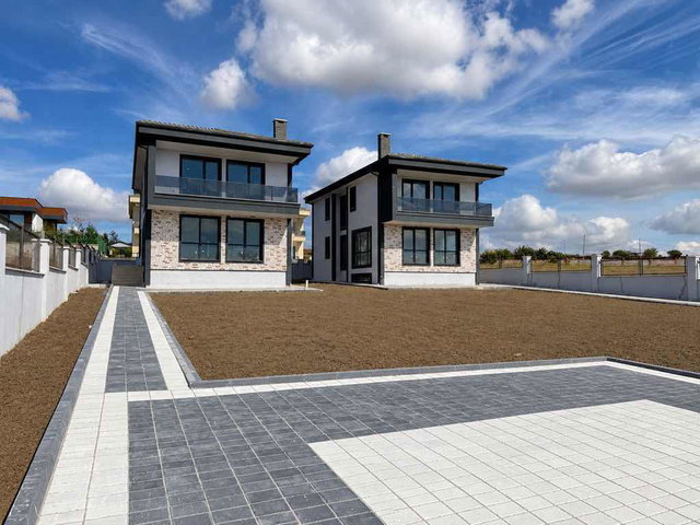 SİLİVRİ’DE SIFIR 7+2 VİLLA | 310 M² BRÜT | TAPULU & KREDİYE UYGUN