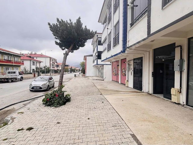 REMAX DEM'DEN CUMHURİYET MAHALLESİ ANA CADDEDE KİRALIK 1+1 DAİRE