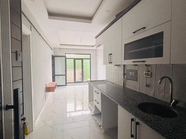 REMAX DEM'DEN CUMHURİYET MAHALLESİ ANA CADDEDE KİRALIK 1+1 DAİRE