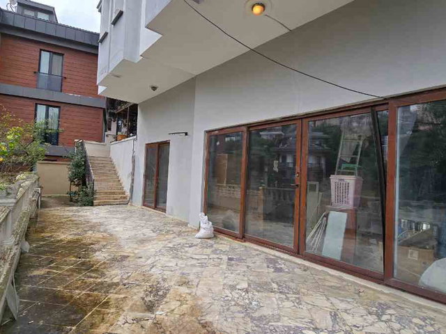 ÜSKÜDAR BURHANİYE’DE 440 M² BRÜT 5+2 BAHÇELİ MÜSTAKİL EV | 4 KAT | EŞYASIZ
