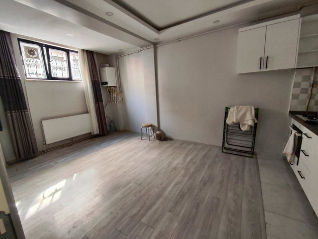 BAYRAMPAŞA MURAT MAHALLESİNDE KİRALIK 2+1 DAİRE