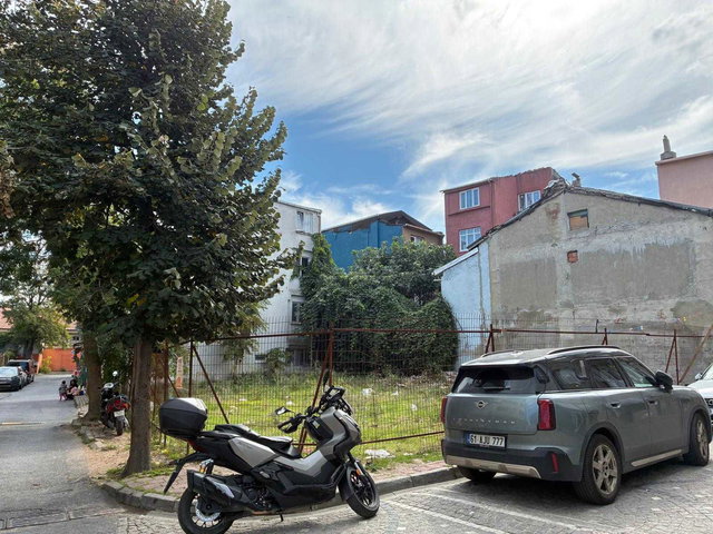 FATİH AYVANSARAY BALAT'TA  2+1 MÜSTAKIL EV