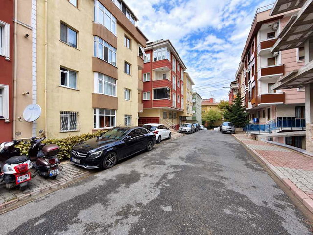 ÜMRANİYE’DE 2+1 | 75 M² BRÜT | BALKONLU | DOĞALGAZ KOMBİLİ | KREDİYE UYGUN