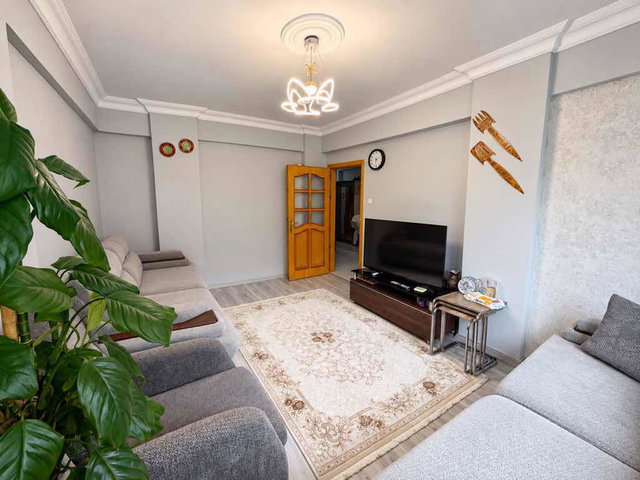 ÜMRANİYE’DE 2+1 | 75 M² BRÜT | BALKONLU | DOĞALGAZ KOMBİLİ | KREDİYE UYGUN