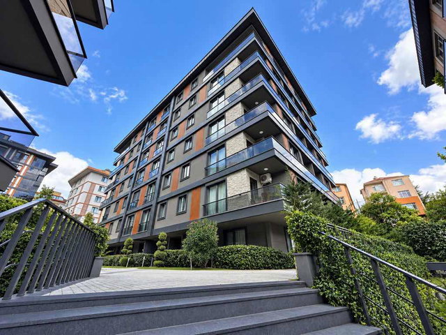 ÜSKÜDAR’DA SIFIR 4+1 | EN ÜST KAT | 218 M² NET | 3 BANYO | YERDEN ISITMA