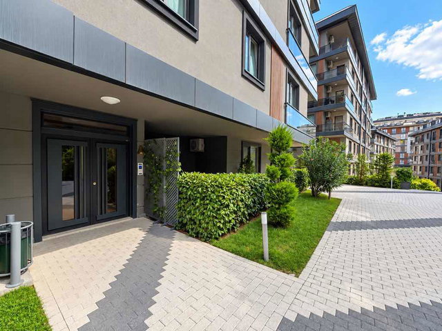 ÜSKÜDAR’DA SIFIR 4+1 | EN ÜST KAT | 218 M² NET | 3 BANYO | YERDEN ISITMA