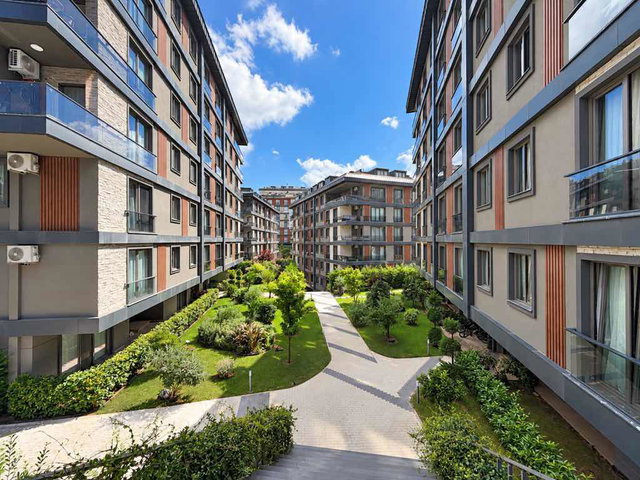 ÜSKÜDAR’DA SIFIR 4+1 | EN ÜST KAT | 218 M² NET | 3 BANYO | YERDEN ISITMA