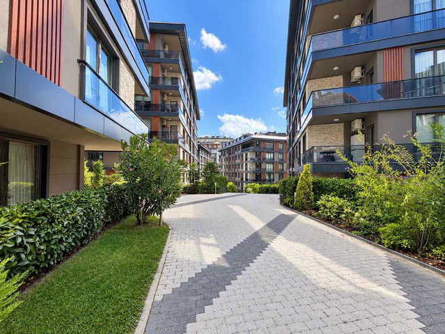 ÜSKÜDAR’DA SIFIR 4+1 | EN ÜST KAT | 218 M² NET | 3 BANYO | YERDEN ISITMA