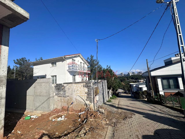 TUZLA AYDINLI ÇAMLIBELDE VILLALARINDA SATILIK 3 KATLI MÜSTAKIL VILLA