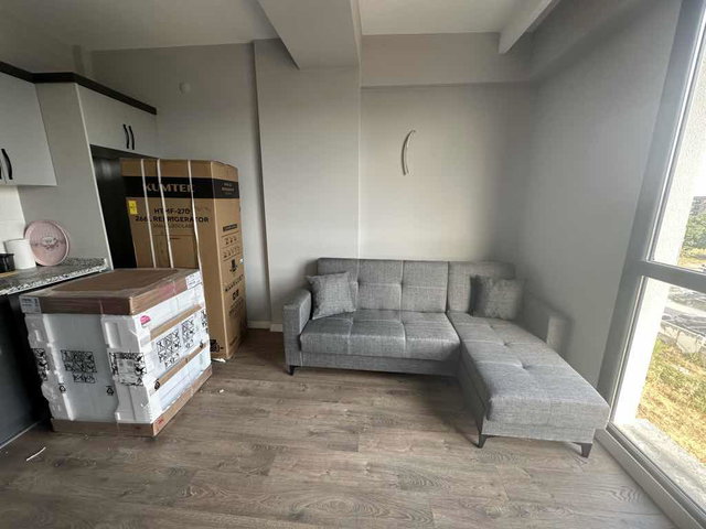 SEYREK’TE MERKEZİ KONUM, SIFIR EŞYALI 1+1 KİRALIK DAİRE