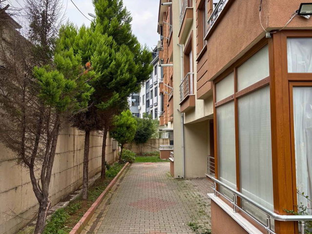 SERDİVAN BEŞKÖPRÜ’DE 2+1 KİRALIK | BALKONLU, DOĞALGAZ KOMBİLİ, 2. KAT