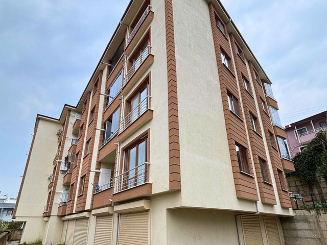 SERDİVAN BEŞKÖPRÜ’DE 2+1 KİRALIK | BALKONLU, DOĞALGAZ KOMBİLİ, 2. KAT