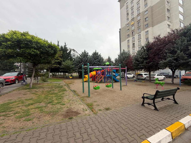 MAMAK ALTINEVLER CUMHURIYET SITESI B BLOKTA 10. KAT DAIRE