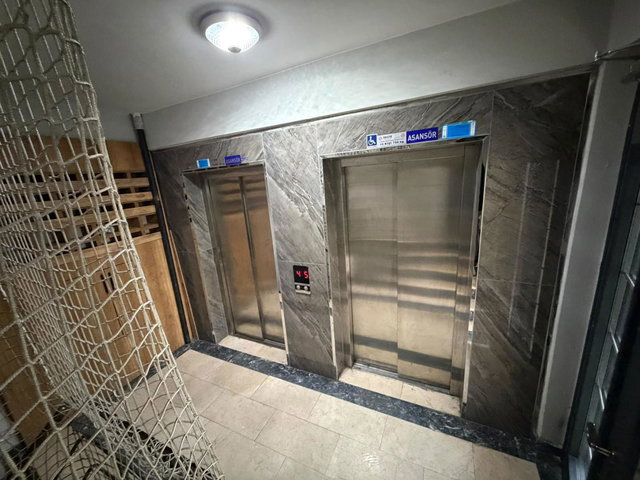 SULTANBEYLİ MERKEZDE KİRALIK 3+1 MASRAFSIZ TERASLI GENİŞ DAİRE