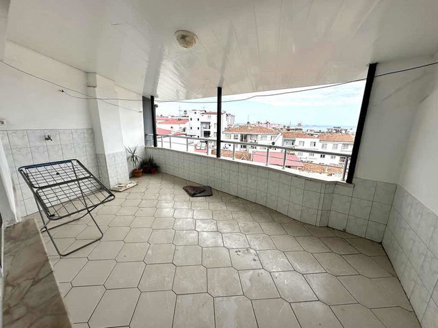 SAMSUN İLKADIM’DA 4+1 | 160 M² NET | 4 CEPHELİ | 2 BANYO 3 WC | BALKONLU GENİŞ DAİRE