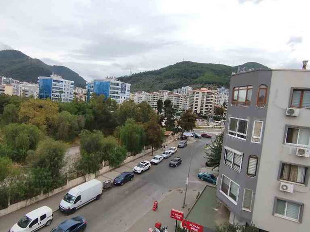 İZMİR NARLIDERE’DE EŞYALI 4+1 | 200 M² NET | JEOTERMAL ISITMALI | TERAS KAT METROYA 30M
