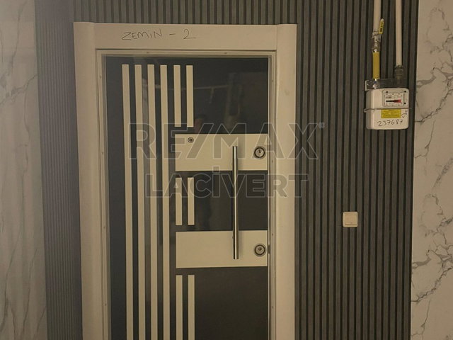 RE/MAX LACIVERT'TEN PASINLER'DE 3+1 SATILIK DAIRE
