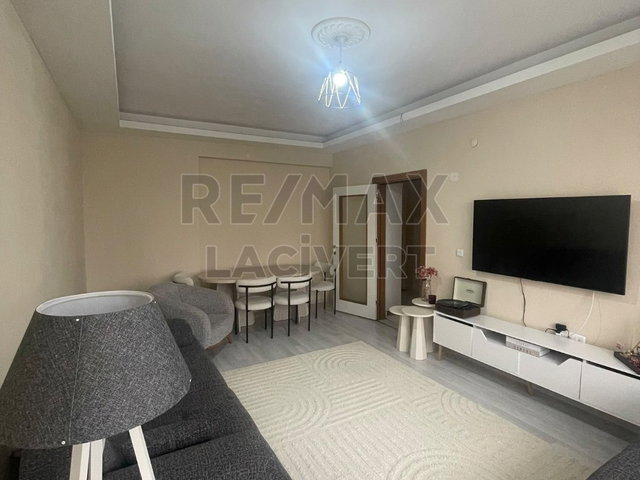 RE/MAX LACIVERT'TEN PASINLER'DE 3+1 SATILIK DAIRE