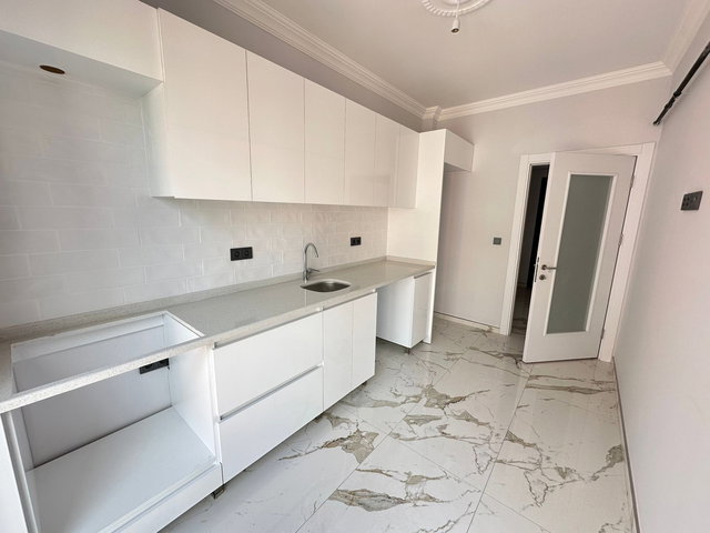 PENDİK’TE GÜVENLİKLİ SİTE İÇERİSİNDE SATILIK SIFIR FIRSAT 2+1 DAİRE
