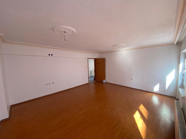 ANKARA MAMAK’TA 5+1 | 165 M² NET | 2 BANYO | BALKONLU, KREDİYE UYGUN DAİRE