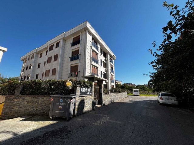 TUZLA POSTANE MAHALLLESİ 2+1 BAHÇE KULLANIMLI KİRALIK DAİRE