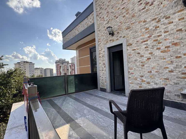KARTAL YAKACIK ŞÖMİNELİ  5 + 2 ￼ASANSÖRLÜ SATILIK VİLLA
