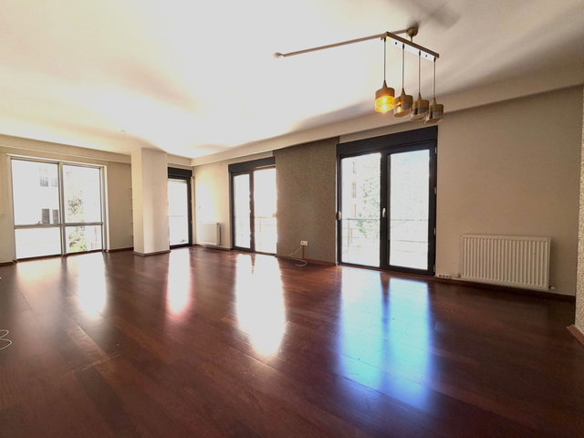ERENKÖY DİVANIN SOKAĞINDA 3+1 VATANDAŞLIĞA UYGUN BOŞ DAİRE
