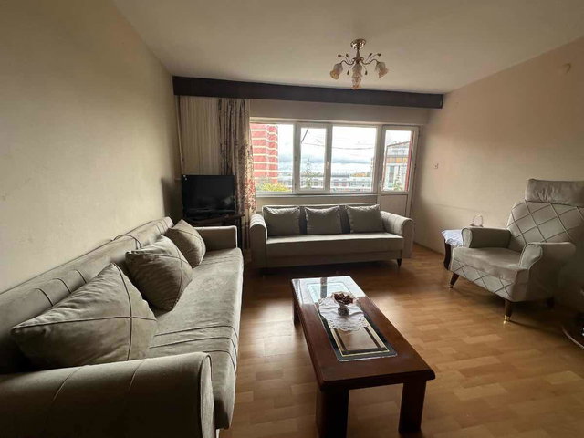 AKMERKEZ KARŞISI  BELEDİYE SİTESİ’NDE EŞYALI / EŞYASIZ 2+1 KIRALIK DAIRE