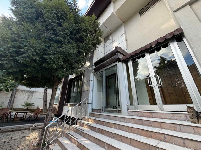 ÜSKÜDAR KÜÇÜK ÇAMLICA MH. SATILIK 7+1 VİLLA
