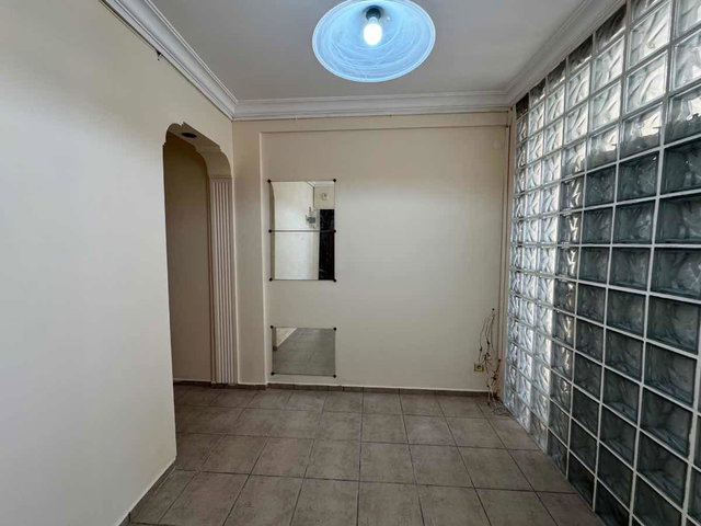 KARŞIYAKA ÇARŞI'DA 2+1 SATILIK DAİRE