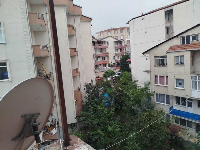 REMAX NATURAL'DAN GÖLCÜK DONANMA'DA SATILIK 3+1 DAİRE