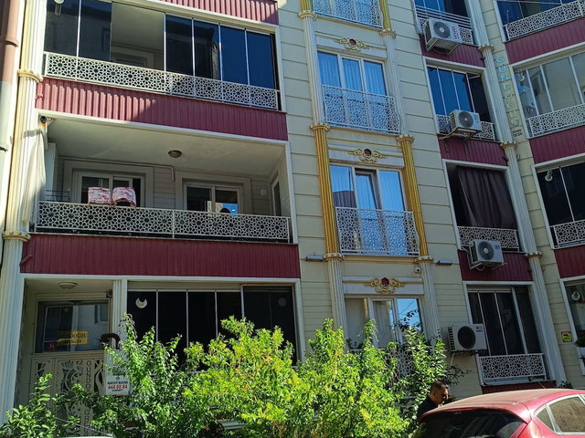 BALIKESİR EDREMİT CAMİVAT MAH 3+1 SATILIK DAİRE
