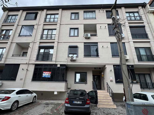 REMAX MIDDEN 1.SAKARYA MAHALLESINDE KIRALIK DAIRE