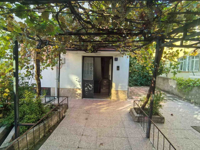 RE/MAX DEĞİŞİM’DEN CUMHURİYET MAH.’DE 3+150 M² KİRALIK DAİRE!