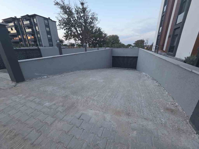 ÇORLU’DA SIFIR 2+1 | 120 M² BRÜT | YERDEN ISITMA | 2 BANYO | BALKONLU