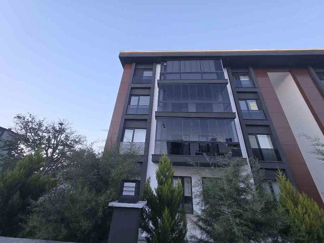 ÇORLU’DA SIFIR 2+1 | 120 M² BRÜT | YERDEN ISITMA | 2 BANYO | BALKONLU