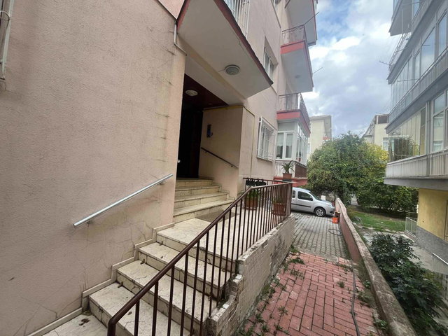 ÇANKAYA BAHÇELİEVLER MUAMMER AKSOY’DA KOMPLE YENİLENMİŞ KİRALIK 1+1