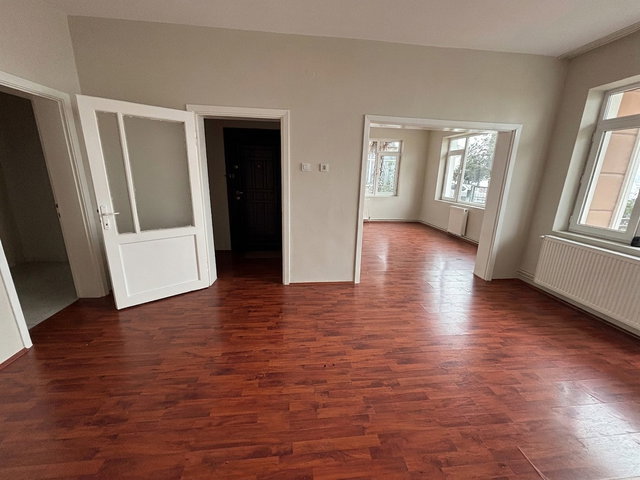 GÖLCÜK’TE 125 M² BRÜT 2+1 | YÜKSEK GİRİŞ | 4 CEPHELİ | BALKONLU