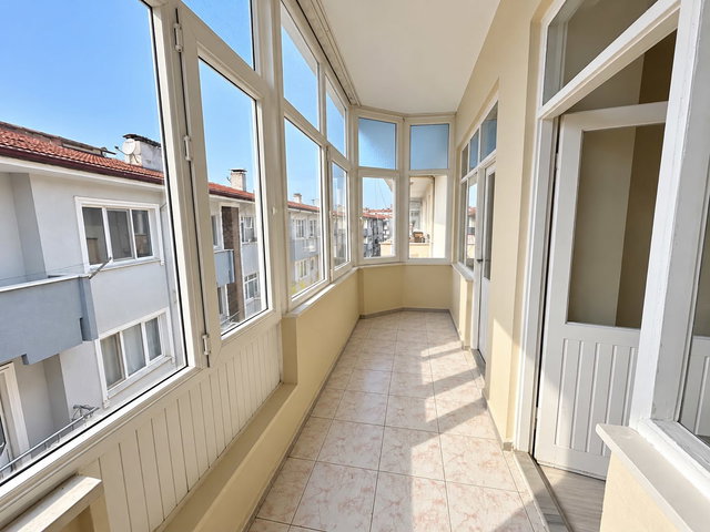 ADAPAZARI YENİGÜN MAH’DE ASANSÖRLÜ 3+1 DAİRE