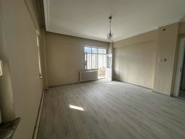 ADAPAZARI YENİGÜN MAH’DE ASANSÖRLÜ 3+1 DAİRE