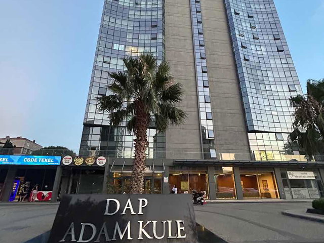 DAP ADAM KULE RESIDENCE'DA HAVUZ MANZARALI KIRALIK STÜDYO DAIRE
