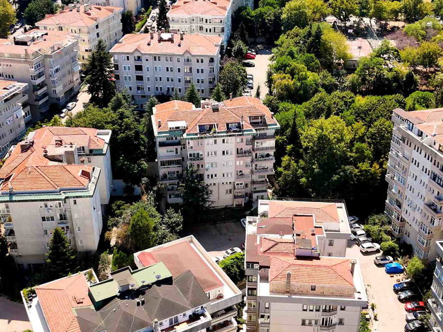 TARABYA SANATÇILAR SİTESİ'NDE FERAH YENİLENMİŞ 3+1 DAİRE
