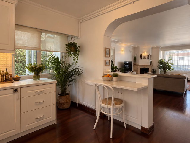 TARABYA SANATÇILAR SİTESİ'NDE FERAH YENİLENMİŞ 3+1 DAİRE