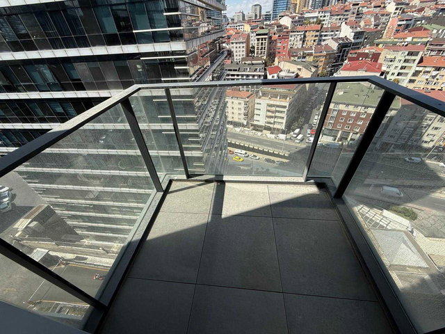 BOMONTİ ROTANA RESİDENCE YENİ BLOKTA KİRALIK KÖŞE 1+1 DAİRE