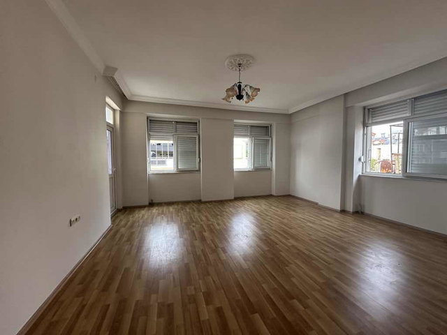 YAYLA MAHALLESİNDE KİRALIK 3+1 ARAKAT DAİRE