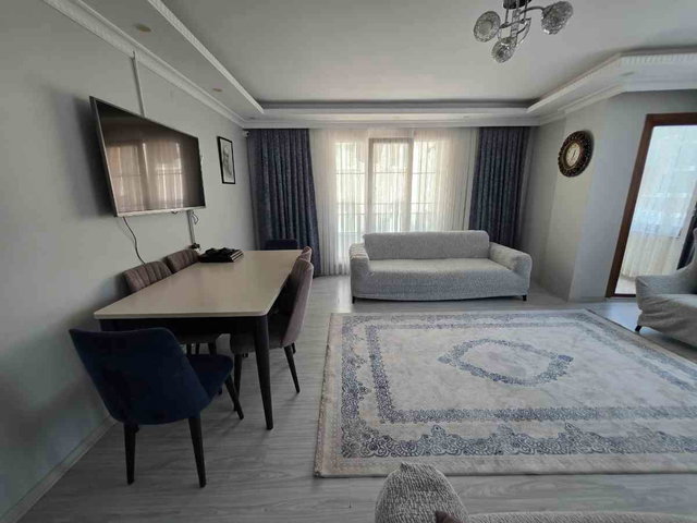 HACI ŞÜKRÜ TRAMVAY DURAĞININ ÖNÜNDE SATILIK 4 + 1 DAİRE
