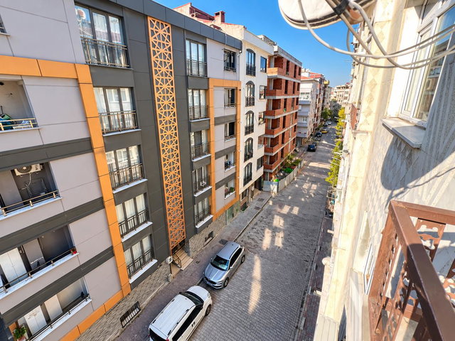 FERIT SELIM PAŞA CADDESINE 2.BINA ASANSÖRSÜZ 4.KAT 3+1 120 M2